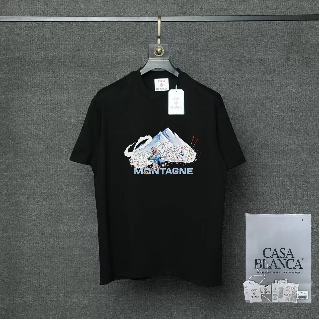 26ss CASABLANCA original printing process short-sleeved T-shirt original development using high-density double yarn pure cotton fabric upper body soft and comfortable color Black White Dark Green color Orange Pink Blue Royal Blue color cigarette powder 8 colors Sizes S M L XL